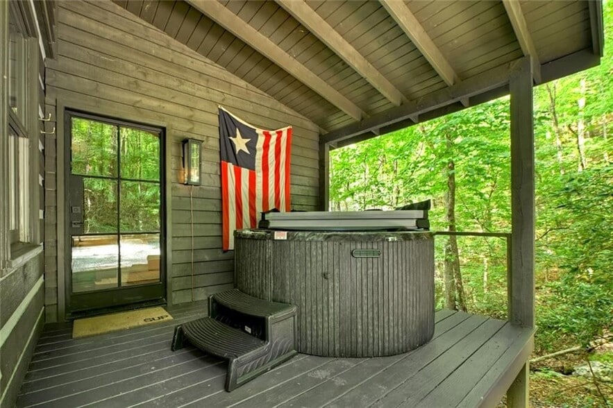 Building Photo - 545 Chestnut Ridge Cir