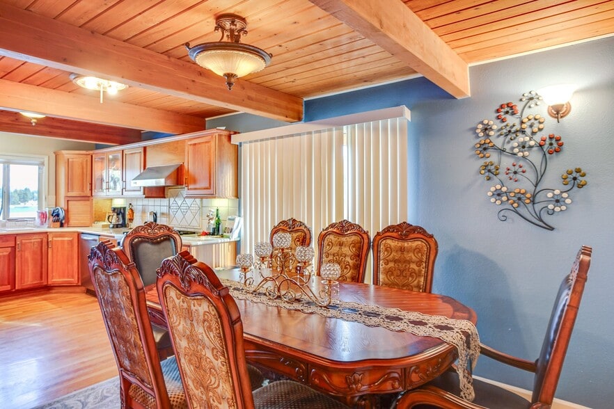 Dining table - 26332 135th Ave SE