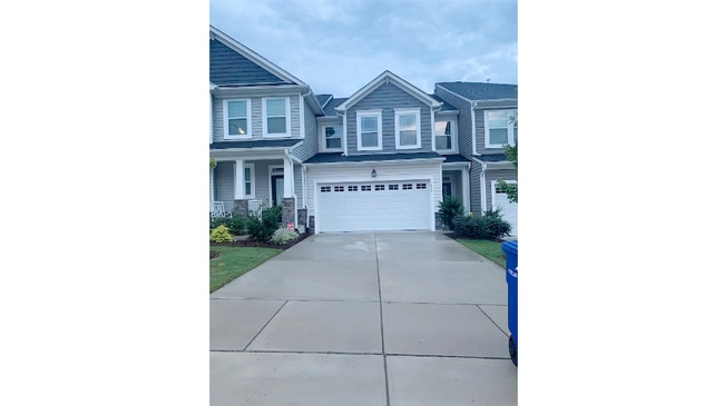 Building Photo - 612 Creekway Dr