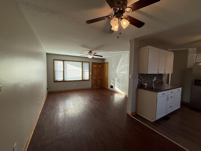 Building Photo - 2013 S 28th St