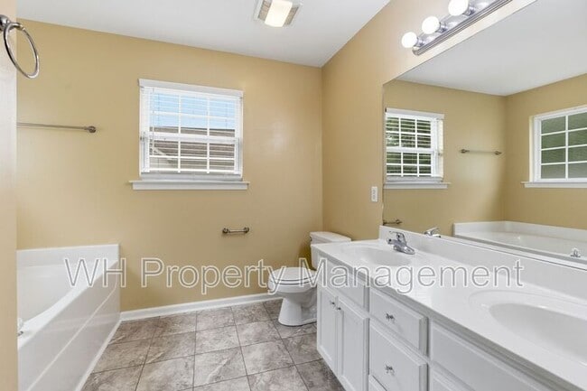 Building Photo - 572 Preakness Cir