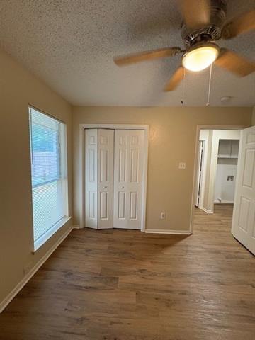 Building Photo - 715 Oakwood Ln