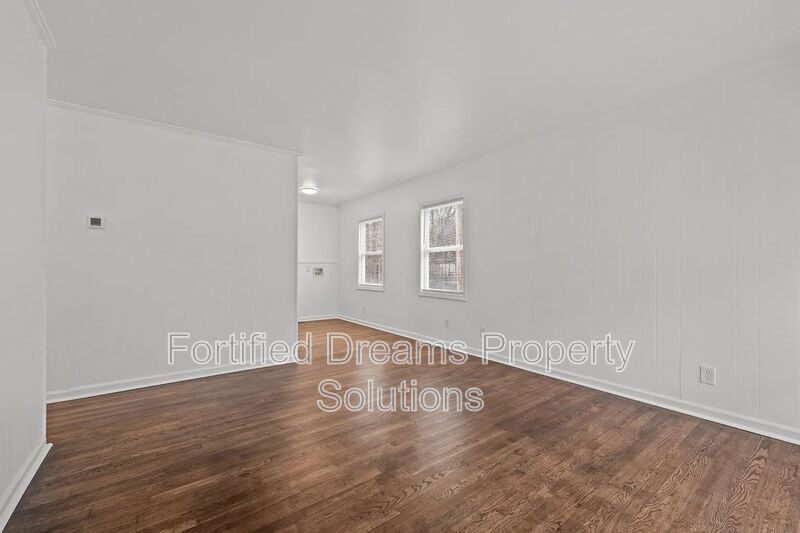 Building Photo - 1710 Rainbow Dr