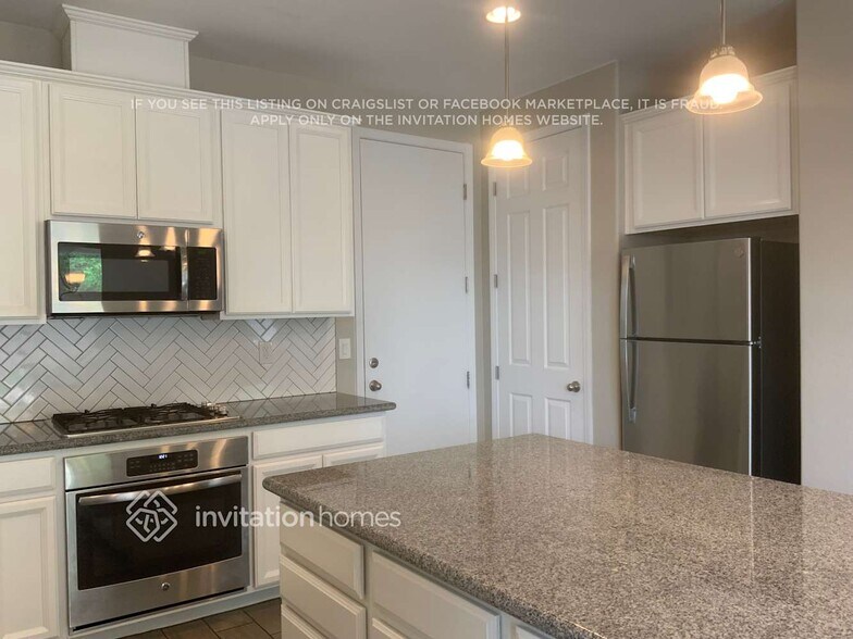 Building Photo - 8617 Earl Creek St