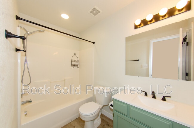 Building Photo - 9902 Cherry Wood Ln