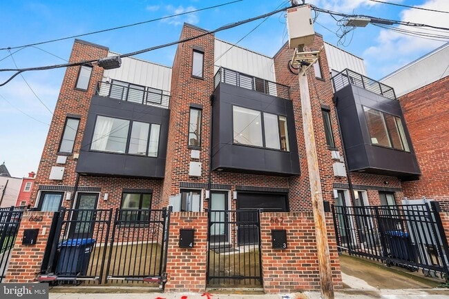 Building Photo - 662 Glick Ct NW