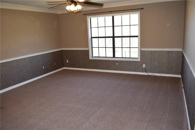 Building Photo - 512 Rosewood Ln