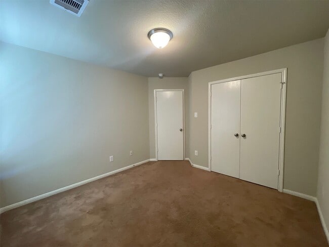 Building Photo - 625 26th Ave N