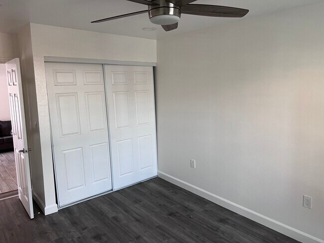 Building Photo - 1280 W 35th Pl