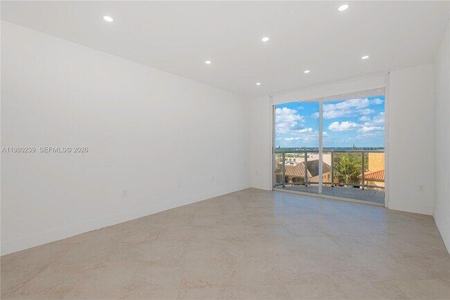 Building Photo - 8855 Collins Ave