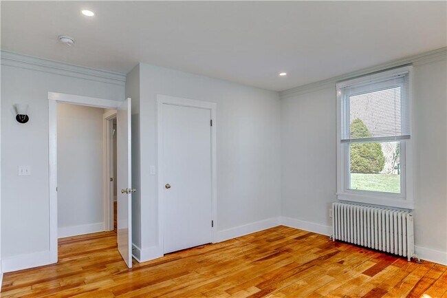 Building Photo - 38 Morningside Ln