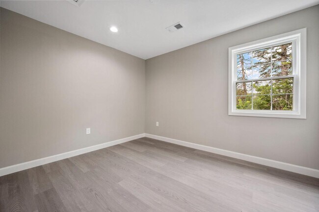 Building Photo - 2253 Papermill Rd