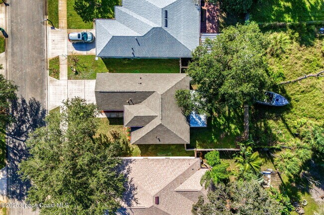 Building Photo - 1560 Vista Lake Cir