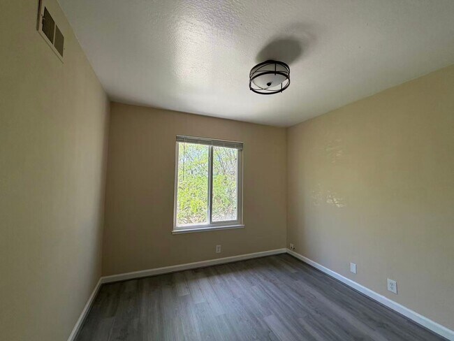 Building Photo - Updated 4BD/2.5BA Concord Home Near Parks, Tennis Courts, Community Amenities