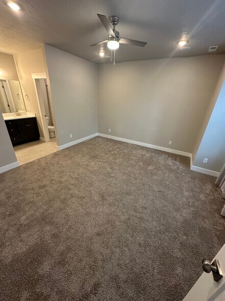 master bedroom - 1088 S High Ridge Rd
