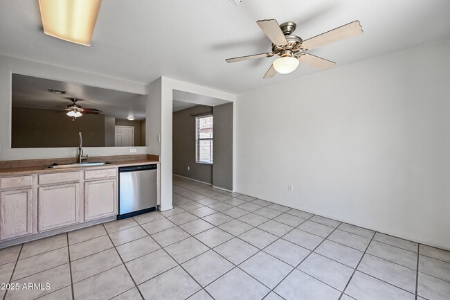 Building Photo - 3057 W Lucia Dr