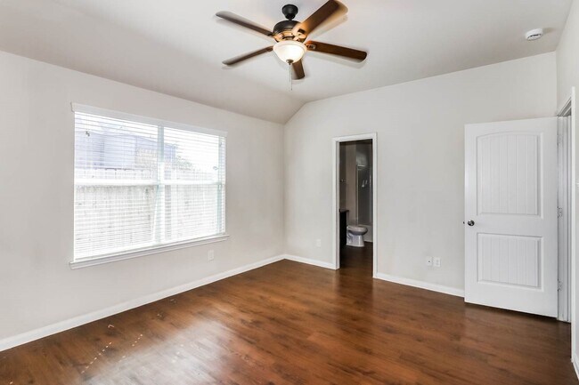 Building Photo - 18707 N Lyford Dr