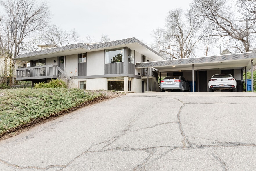 Covered Parking - 815 Orchard Dr