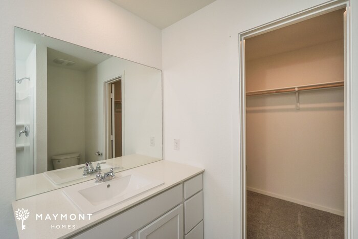 Building Photo - 550 Layne Overlook