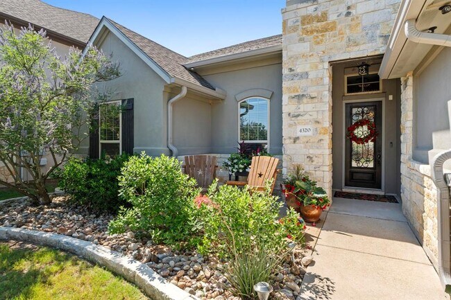 Building Photo - 4320 Tanglewood Estates Dr