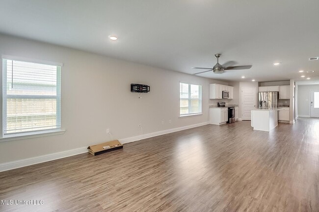 Building Photo - 6559 Eastland Cir