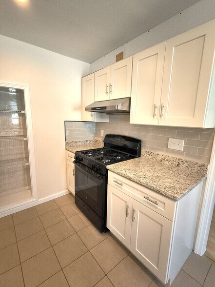 Building Photo - 26 Main St