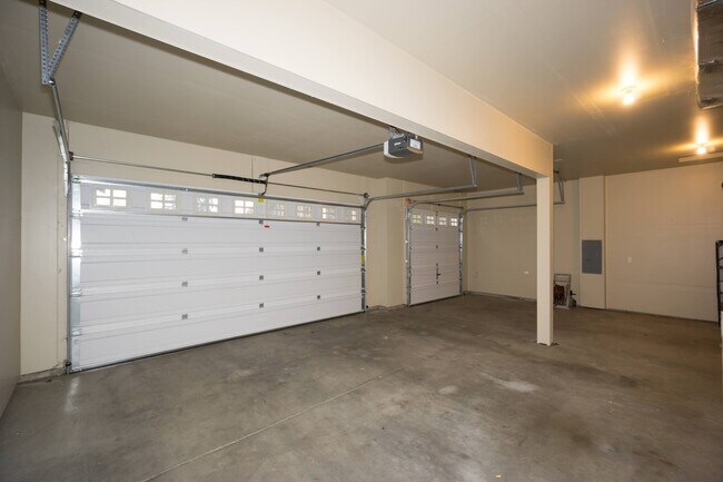Building Photo - 102 Hoquiam Ave NE