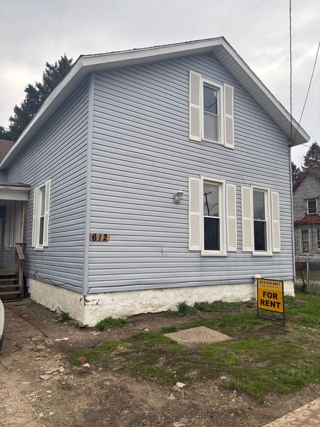 Building Photo - Ranch 3 Bedroom House
