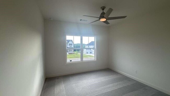 Building Photo - 5365 Travers Ln