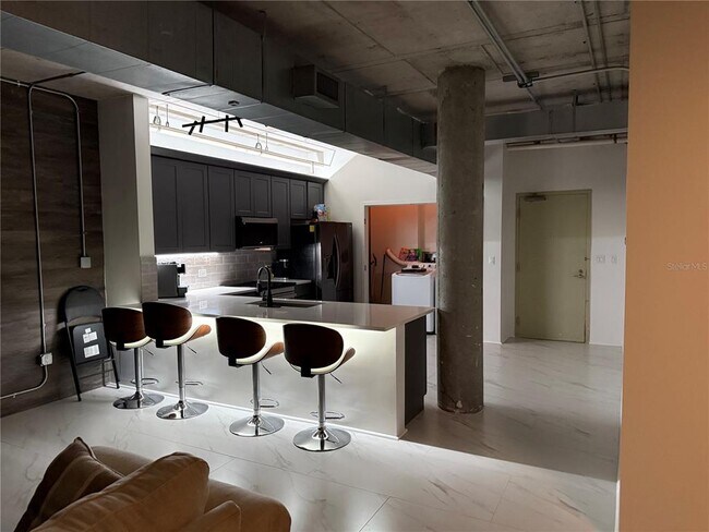 Building Photo - 10 N Summerlin Ave