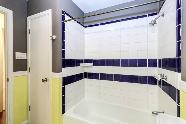 Building Photo - 6407 35th St