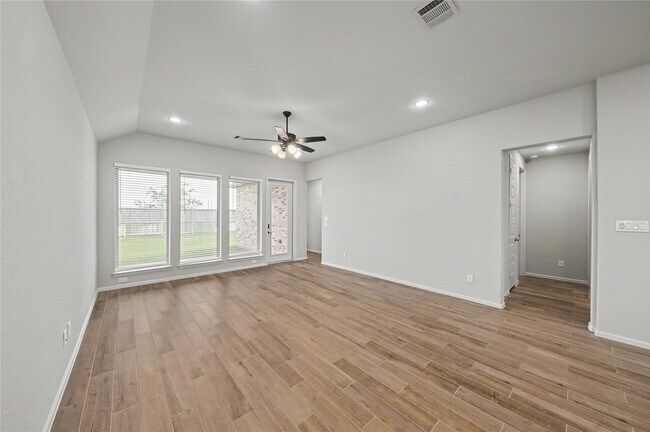 Building Photo - 31527 Splitting Willow Ln