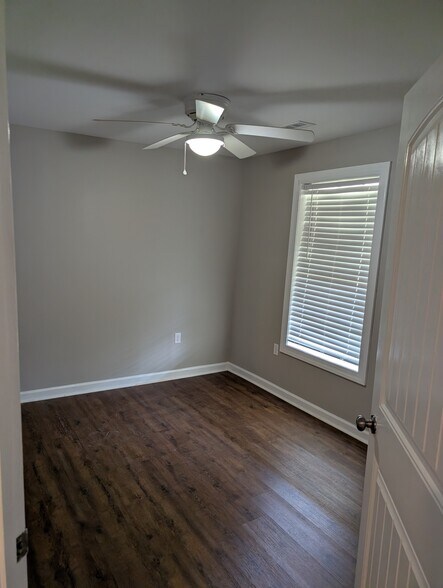 Building Photo - 6089 Braxton Rd