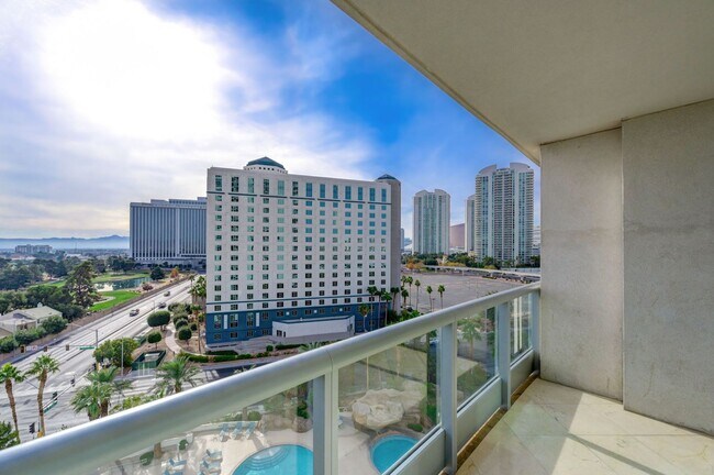 Building Photo - Turnberry Towers East 804- Strip/City/Mnt Views from this Stunning 1Bd/1.5Ba Residence