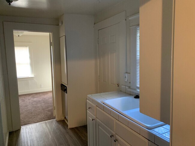 Building Photo - 1809-1811 Buena Vista St