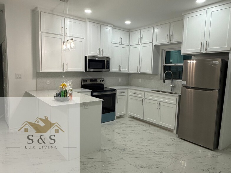 Building Photo - 11306 N 24th St