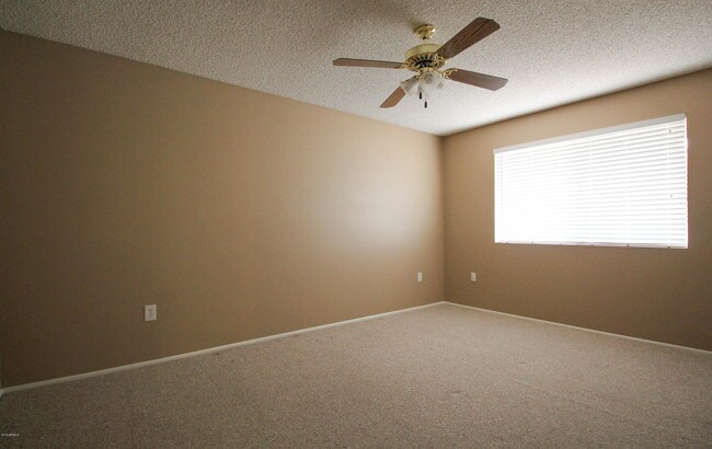 Building Photo - 10943 W Tropicana Cir