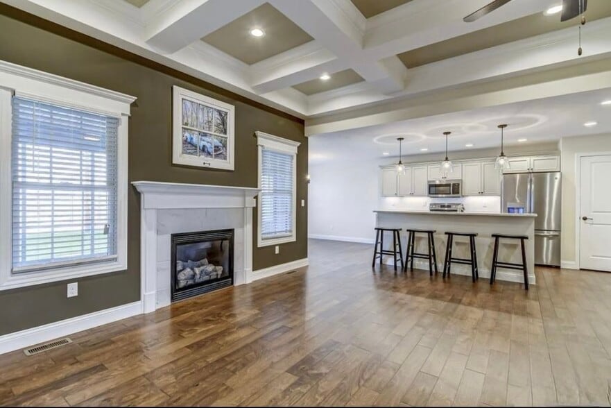 Building Photo - 1811 Spartan Dr