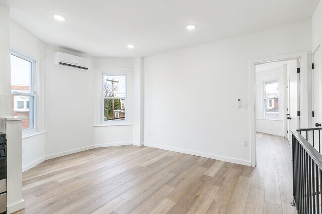 Building Photo - 5758 Spruce St