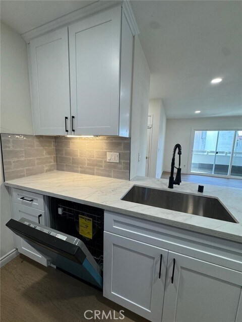 Building Photo - 2511 W Sunflower Ave