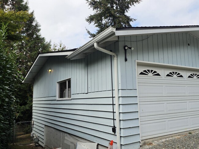 Building Photo - 35769 27th Ave S