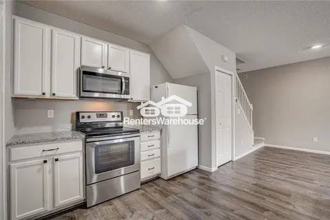 Building Photo - 15128 Dunwood Trail