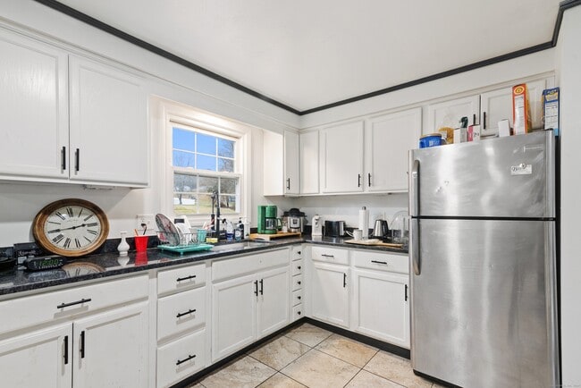 Building Photo - 45 Frederick Rd