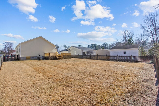 Building Photo - 107 Luke Ct