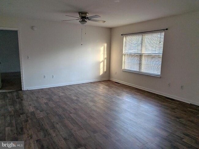 Building Photo - 25880 Brookwood Rd