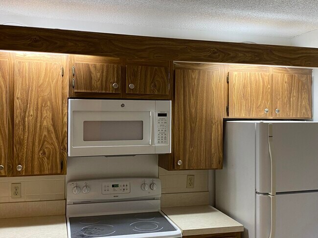 Building Photo - 3626 Whitehall Dr