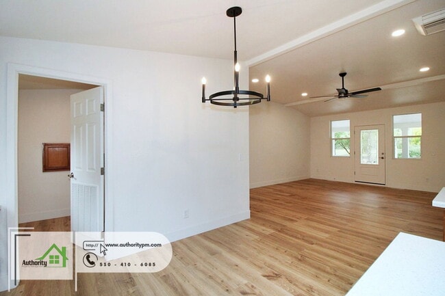 Building Photo - 22190 Vallotton Ln