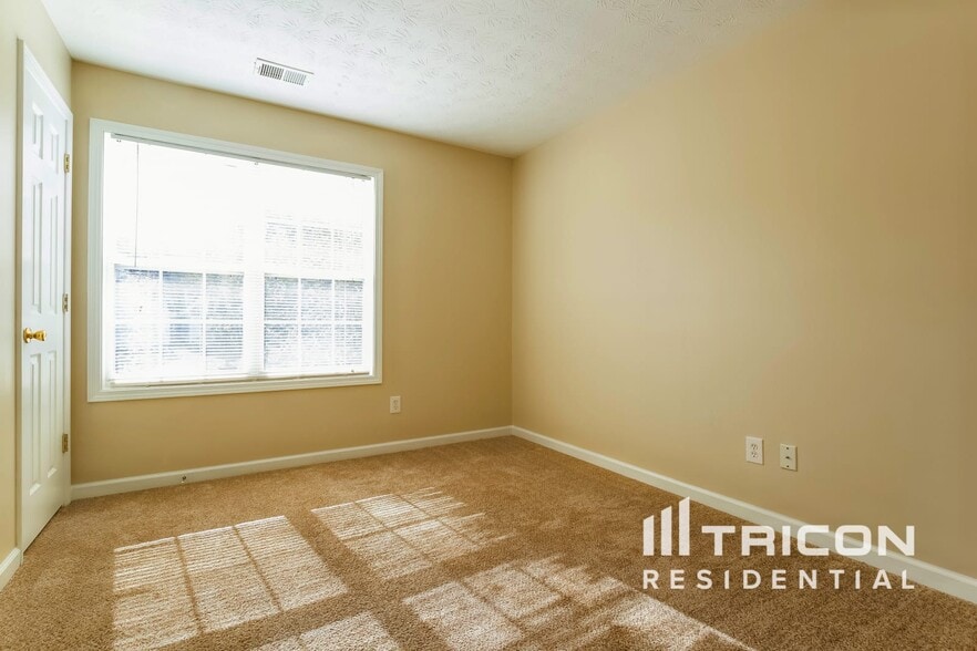 Building Photo - 3442 Woodruff Ridge Ln SW