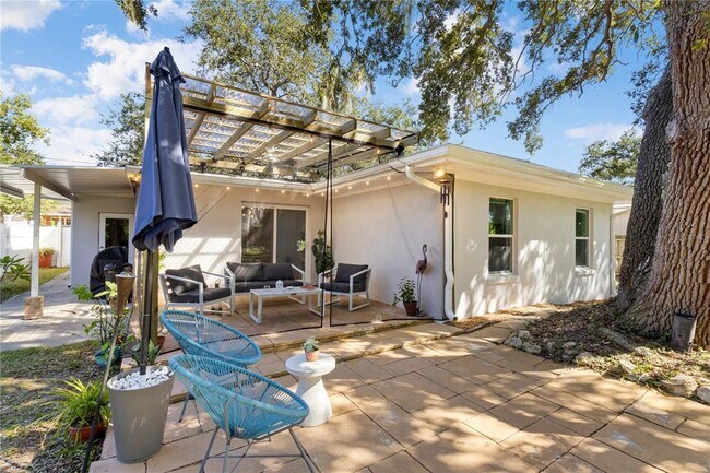 Building Photo - 1010 Bay Breeze Terrace