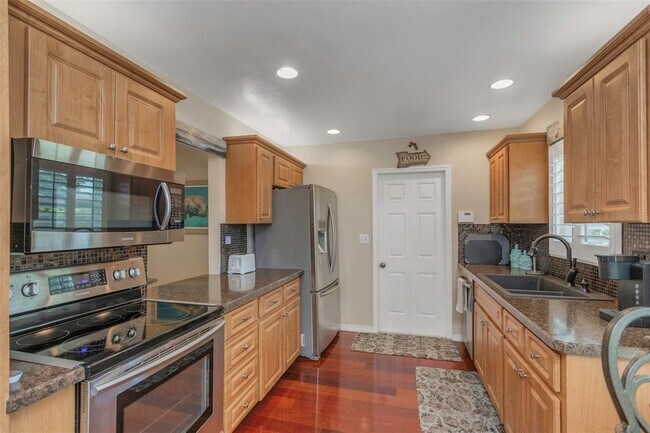 Building Photo - 1542 Dinnerbell Ln E